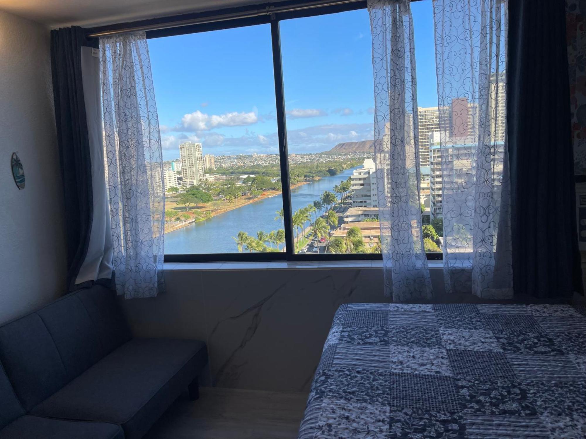 Diamond, Ocean, And Canal View Affordable Family House7Person Aparthotel Honolulu Exterior photo