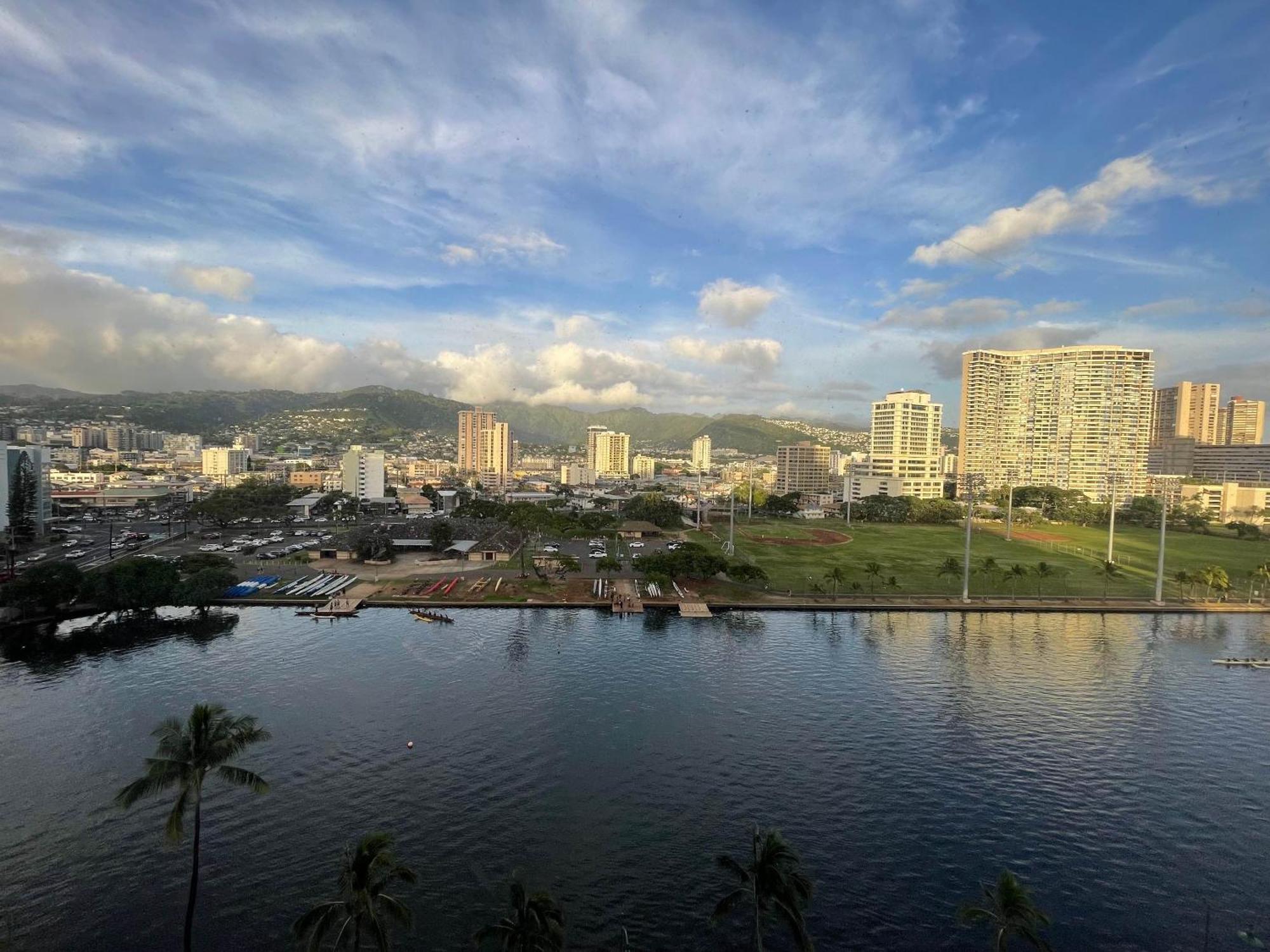 Diamond, Ocean, And Canal View Affordable Family House7Person Honolulu Exterior photo